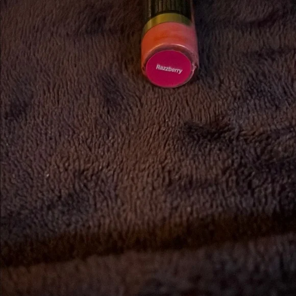 LipSense Lipstick Raspberry - Picture 3 of 3